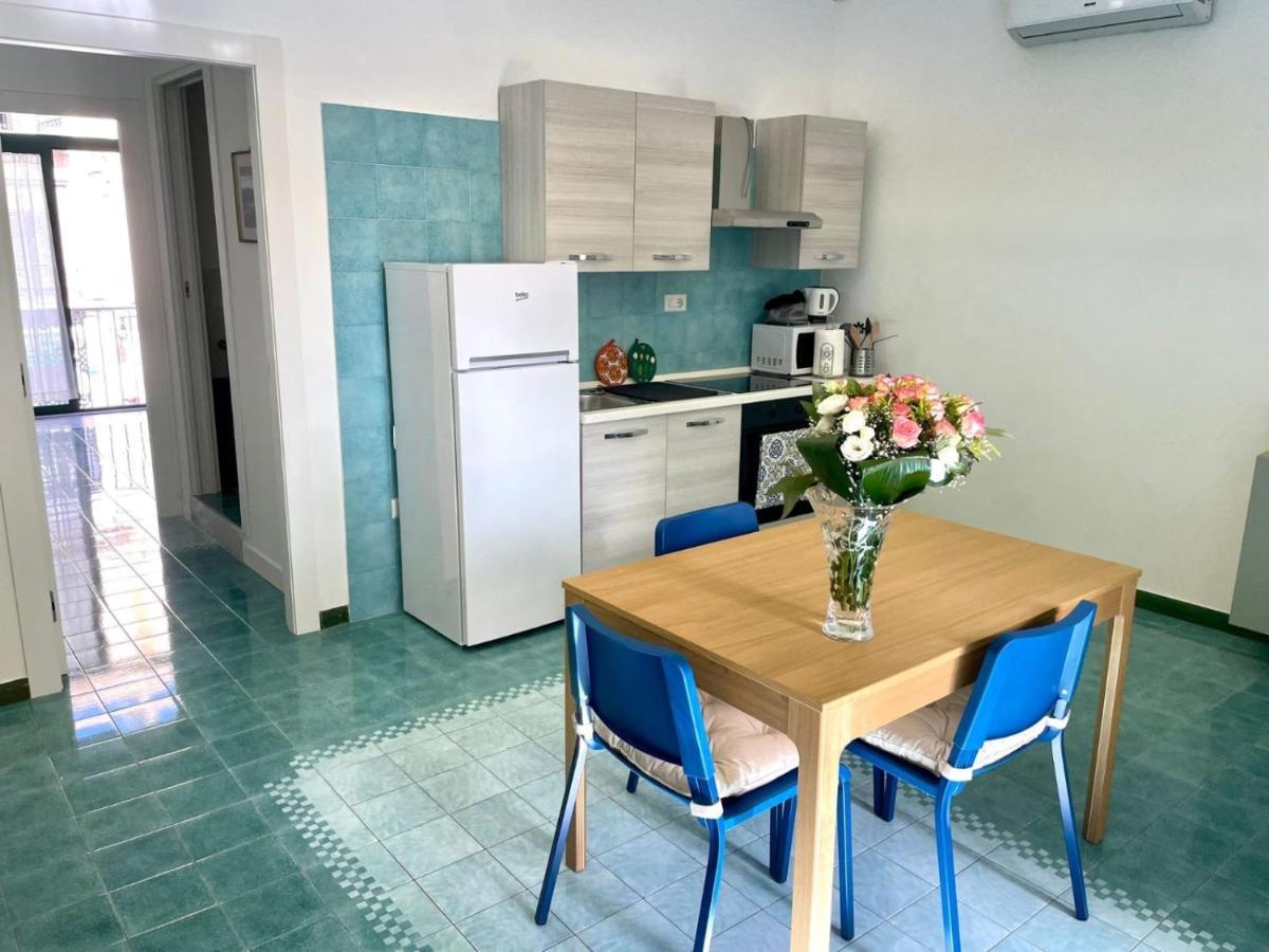 הוילה טורה אנונציאטה Il Balcone Sulla Piazza מראה חיצוני תמונה
